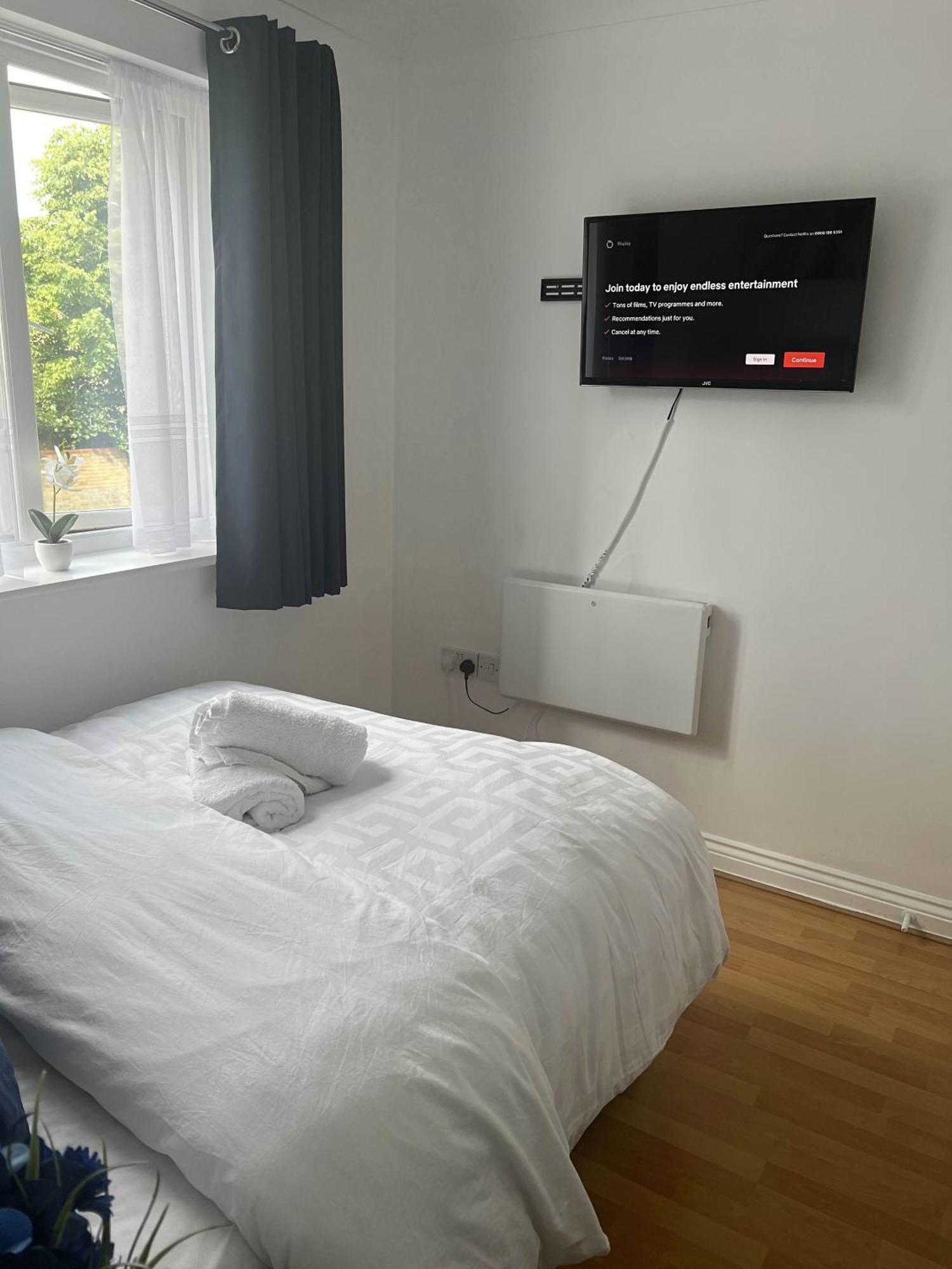 Luxury Rooms And An En-Suite Room With Free Wi-Fi Clarendon Way Κόλτσεστερ Εξωτερικό φωτογραφία